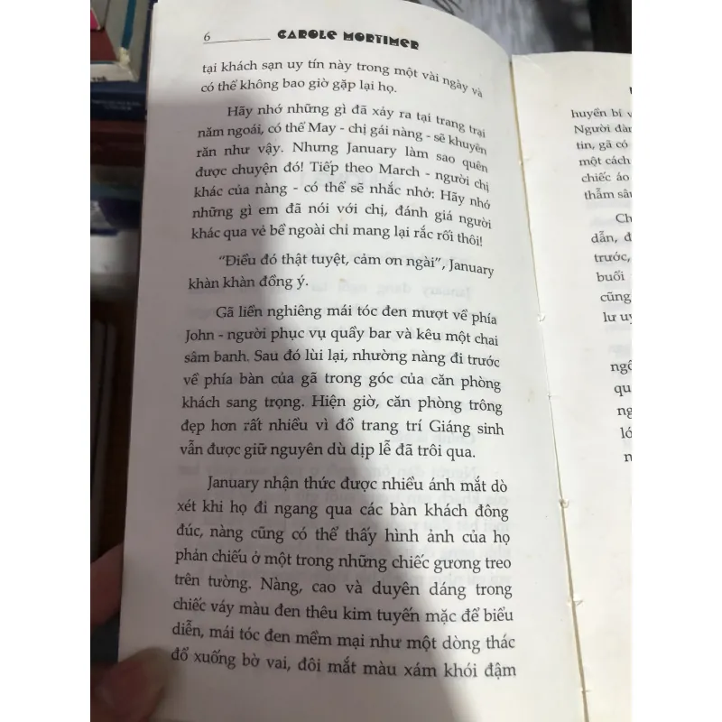 Tiểu thuyết Lọ Lem bướng bỉnh 990568