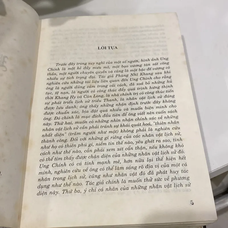 TRÍ TUỆ UNG CHÍNH, bản bìa cứng (XB 2003) 974533