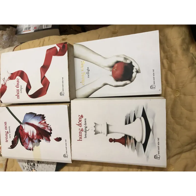 chạng vạng bìa trắng full 4 cuốn 961670