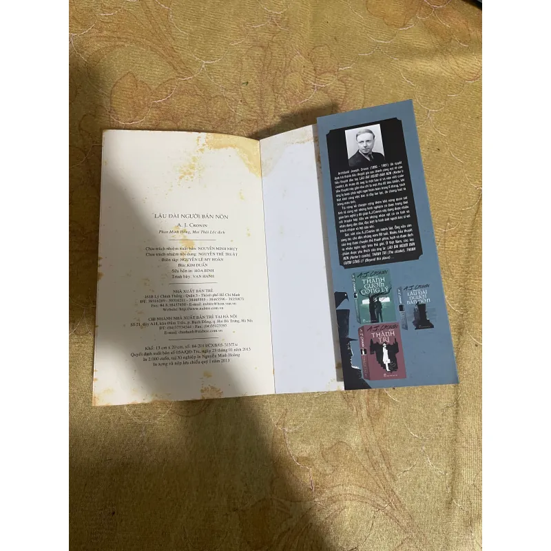 LÂU ĐÀI NGƯỜI BÁN NÓN- A.J. CRONIN 726994