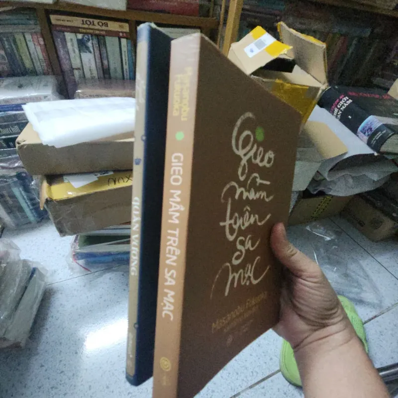 Combo 2 cuốn Quân Vương và Gieo mầm trên sa mạc 975404