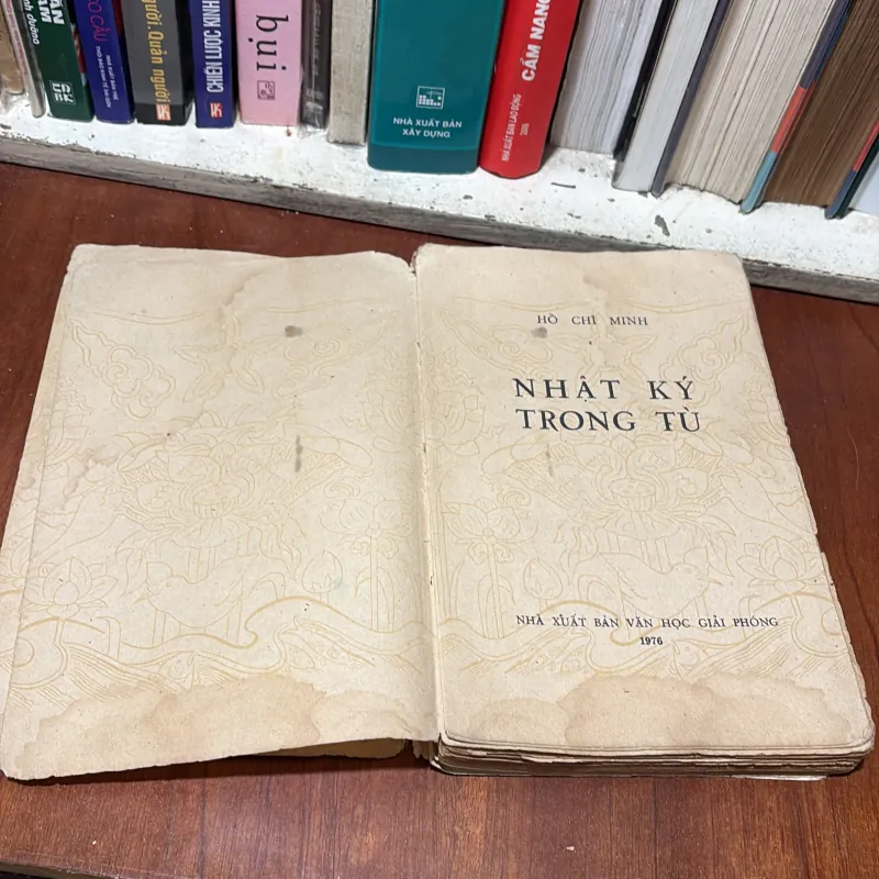 II Văn Học Giải Phóng: Nhật Ký Trong Tù - Hồ Chí Minh - 1976 776787
