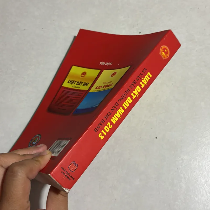 Luật đất đai năm 2013  và văn bản hướng dẫn thi hành 688219