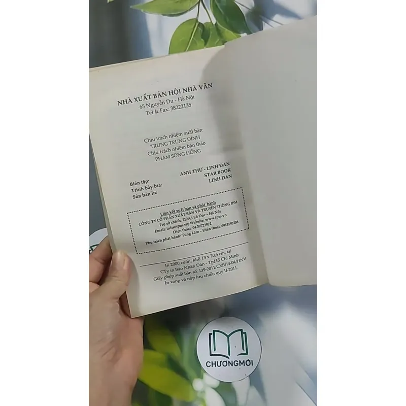 Anh chỉ muốn nắm tay em thôi - Emily Rose 694967