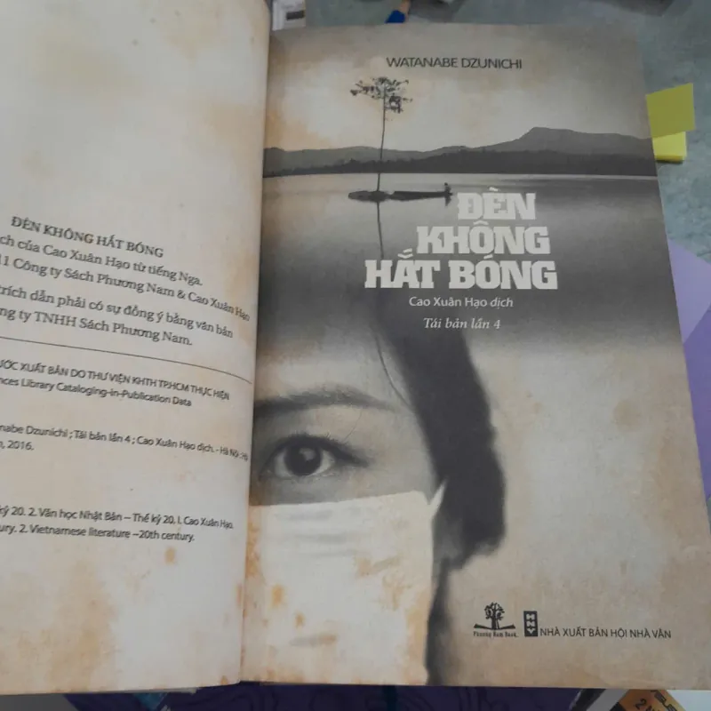ĐÈN KHÔNG HẮT BÓNG - WATANABE DZUNICHI (CAO XUÂN HẠO DỊCH) 977373
