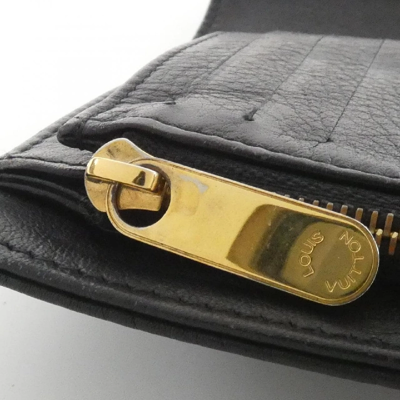 Ví Louis Vuitton Mahina Portefeuille Amelia M95549 620634