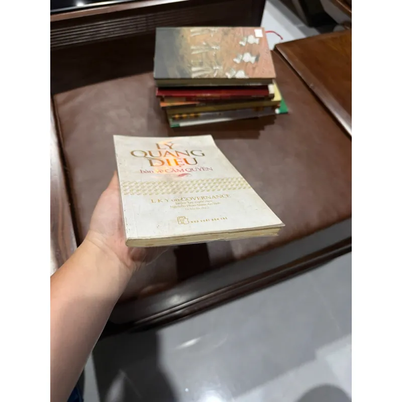 LÝ QUANG DIỆU – BÀN VỀ CẦM QUYỀN- K5 1044610