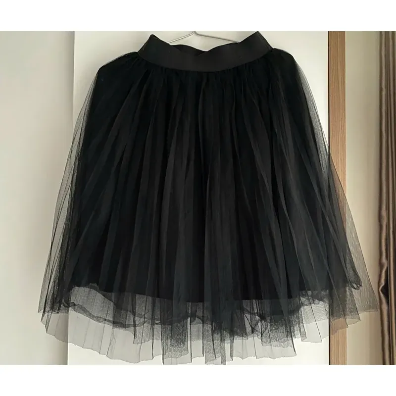 CHÂN VÁY REN 4 LỚP* MỚI 99% *FREESIZE* TẶNG QUÀ 0Đ 591489