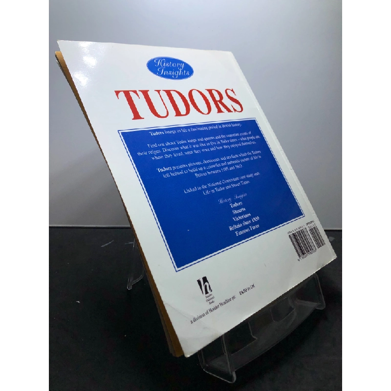 History Insights Tudors mới 85% bẩn nhẹ Donna Bailey HPB2607 NGOẠI VĂN 451107