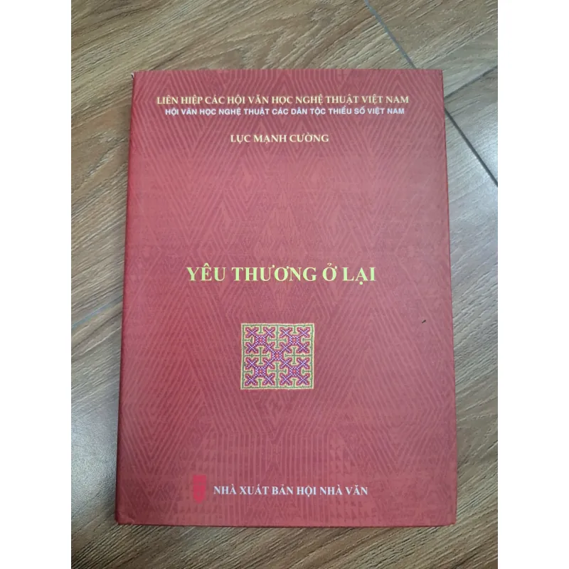 Yêu Thương Ở Lại - Lục Mạnh Cường - (Văn xuôi/Truyện) 759801