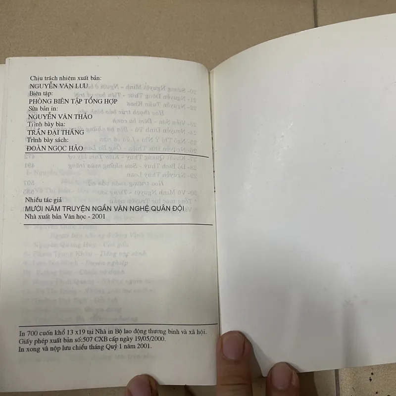 MƯỜI NĂM TRUYỆN NGẮN VĂN NGHỆ QUÂN ĐỘI 1991 - 2000 (c43) 717759