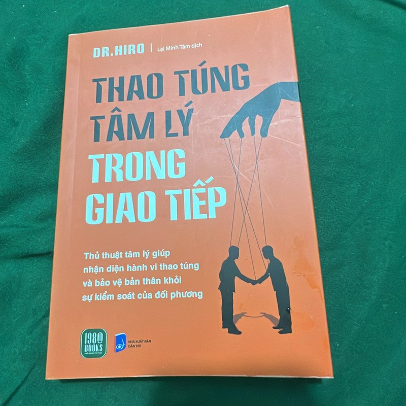 Sách Thao túng tâm lý trong giao tiếp mới đọc 1 lần, còn rất mới 184796