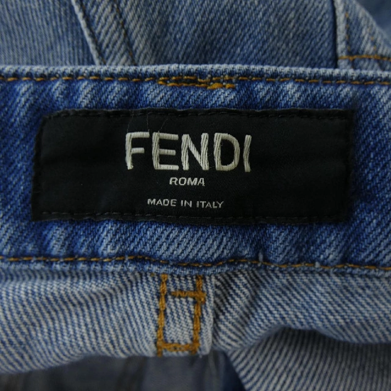 Quần short FENDI - Hàng hiệu Authentic 890283