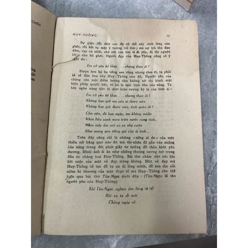 VIỆT NAM THI NHÂN TIỀN CHIẾN & KHUYNH HƯỚNG THI CA TIỀN CHIẾN - NGUYỄN TẤN LONG 717060