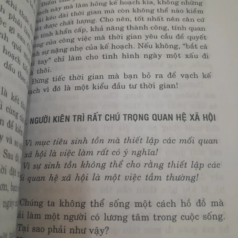 8 cá tính của người thành đạt. Tác giả Thủy Trung Ngư.  693046