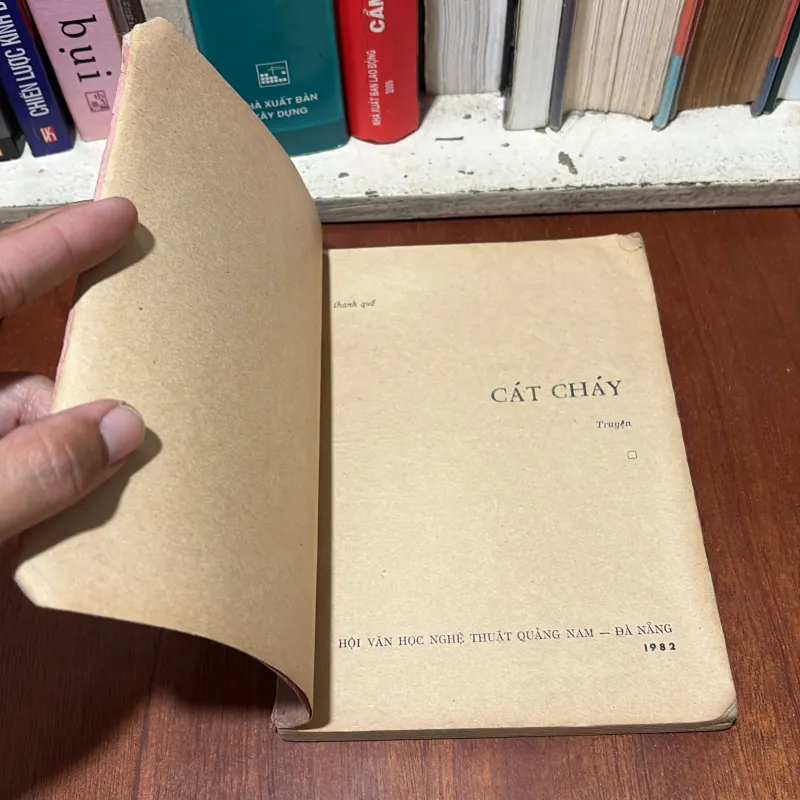 II Sách Thiếu Nhi: Cát Cháy - Thanh Quế - 1982 777311