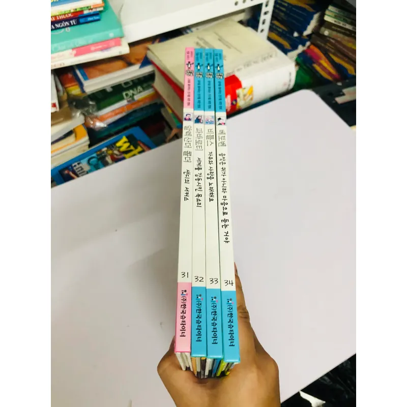 7. 📚 4 CUỐN SÁCH TRUYỆN TRANH TIẾNG HÀN QUỐC CHO TRẺ EM 557120