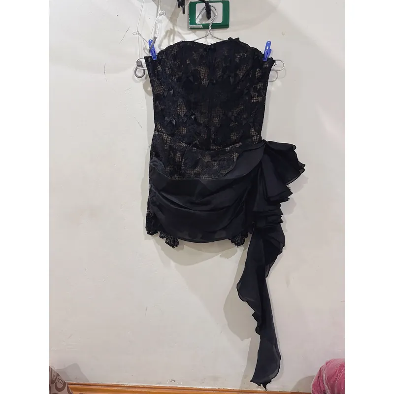 váy lụa pha ren màu đen size s 1051909