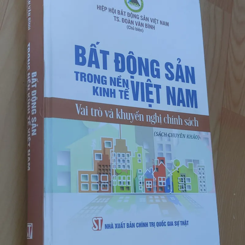 BẤT ĐỘNG SẢN TRONG NỀN KINH TẾ VIỆT NAM  563871