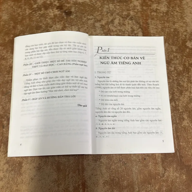 ENGLISH GRAMMAR IN USE - CẨM NANG NGỮ ÂM TIẾNG ANH PHỔ THÔNG 698408