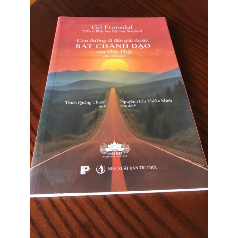 Con Đường Đi Đến Giải Thoát - Bát Chánh Đạo Của Đức Phật 750300