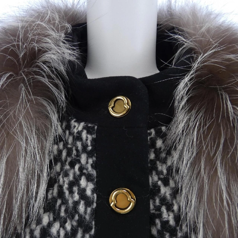 Áo khoác lông vũ MONCLER 640255