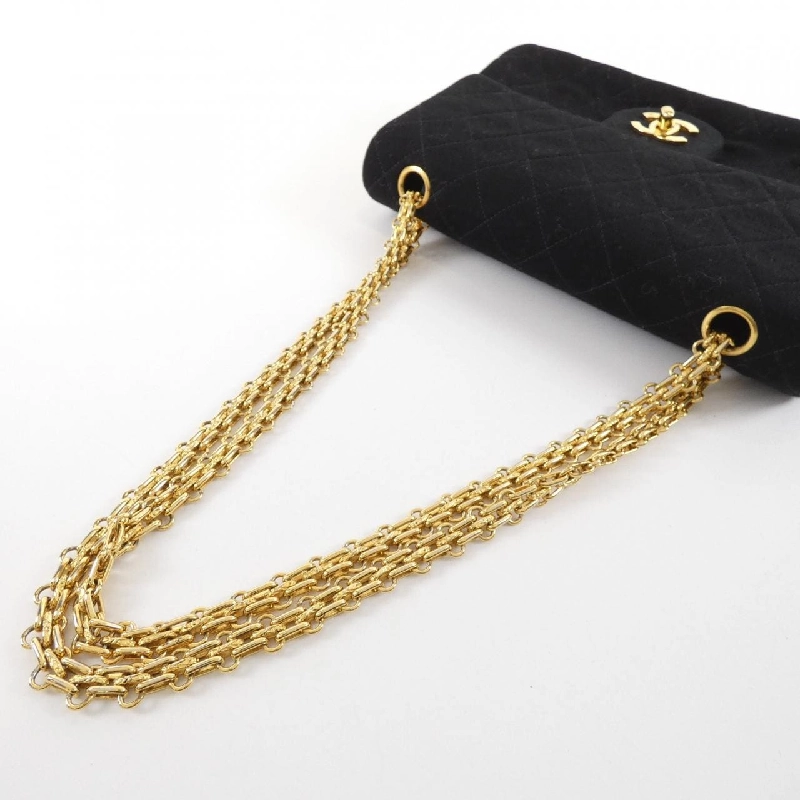 Túi xách chéo Chanel 612337