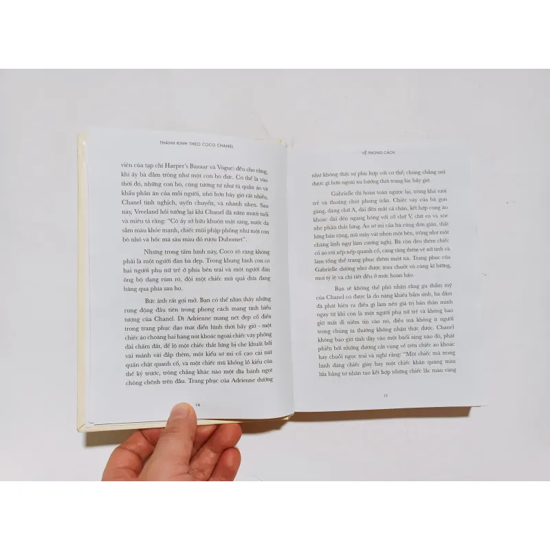 Thánh Kinh Theo Coco Chanel 1024406