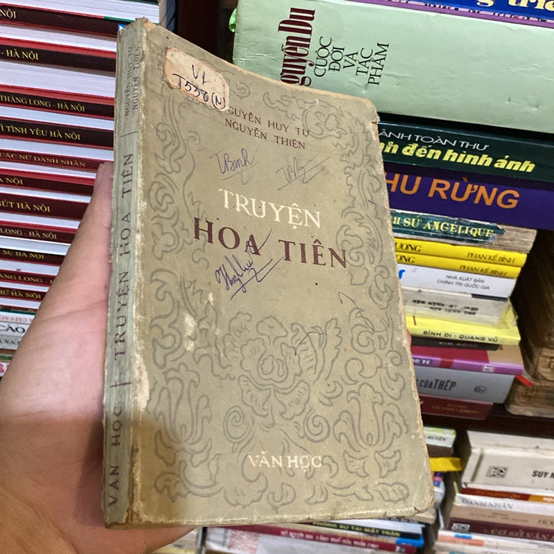 TRUYỆN HOA TIÊN, XUẤT BẢN NĂM 1979 525358