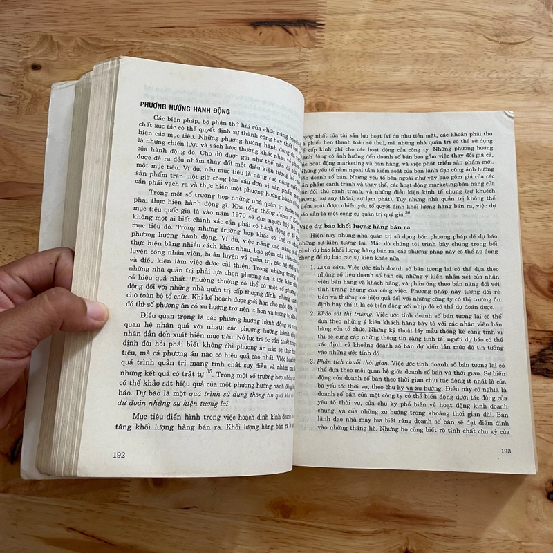 II Tựa sách: Quản Trị Học Căn Bản - James H. Donnelly, James L. Gibson, John M. Ivancevich 464145