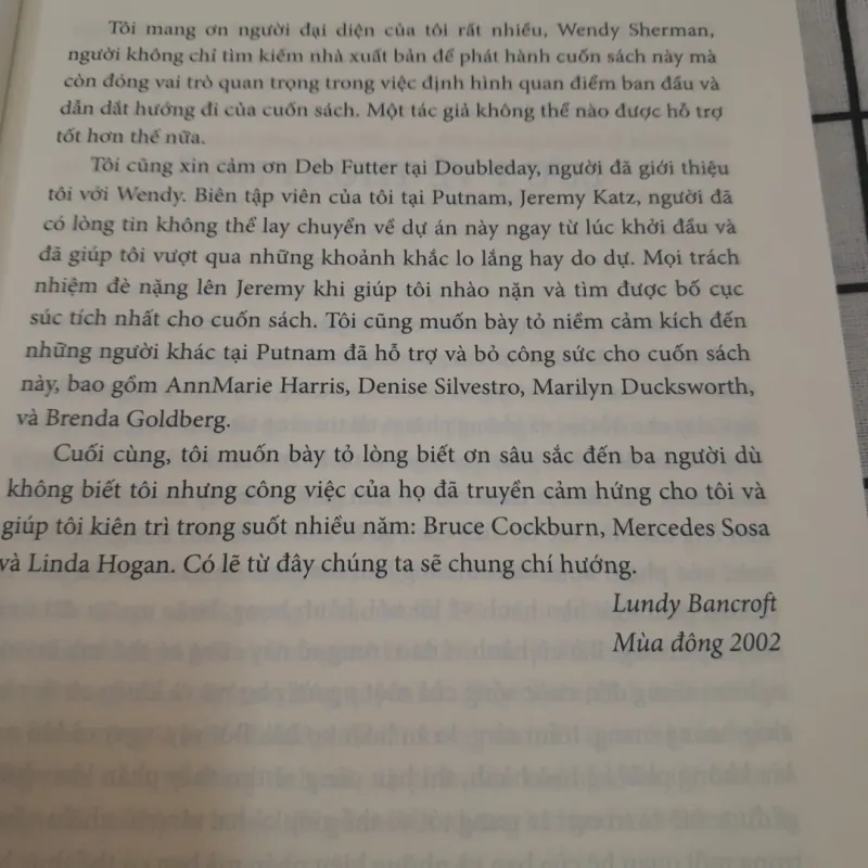Sách tâm lý bạo hành- TẠI SAO ANH TA LÀM THẾ? WHY HE DO TH? Tg. Lundy Bancroft 958635