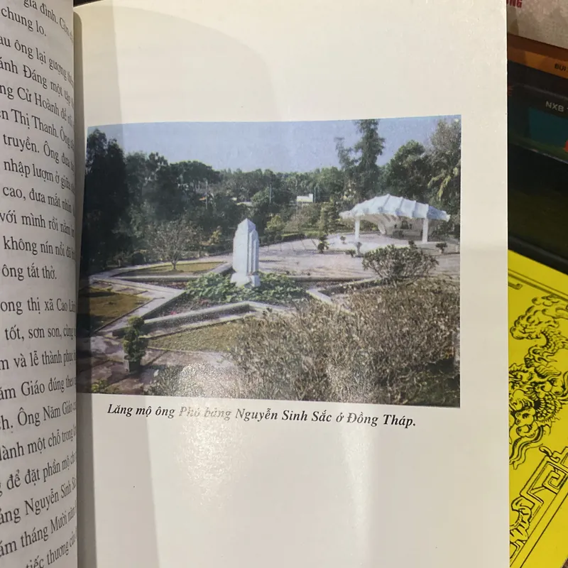 KỂ CHUYỆN VỀ GIA THẾ CHỦ TỊCH HỒ CHÍ MINH (XB 2007) 707999