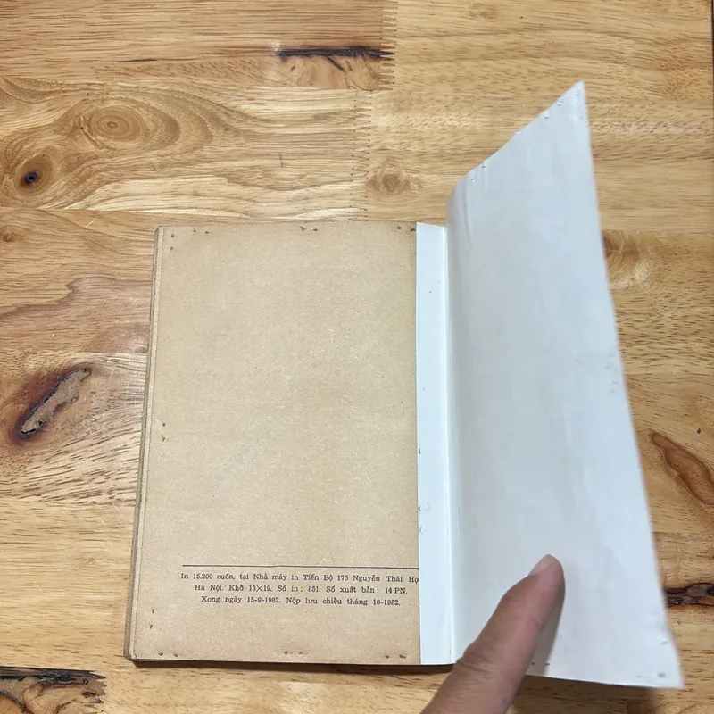 II Tiểu Thuyết Lịch Sử: Đô Đốc Bùi Thị Xuân - Quỳnh Cư - 1982 694102