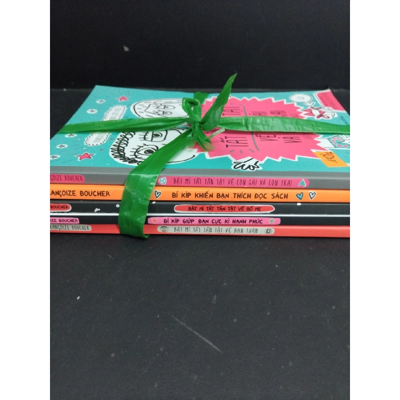 Bộ 5 quyển sách bí mật Francoize Boucher (sách màu) mới 90% ố nhẹ HCM2811 KHOA HỌC ĐỜI SỐNG 917993