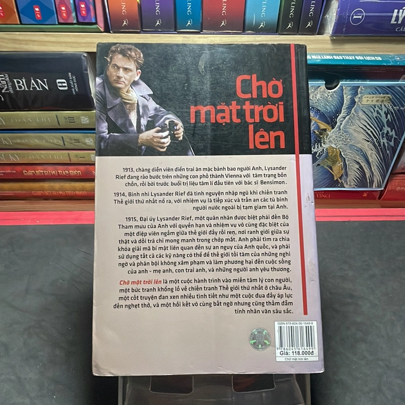 Chờ mặt trời lên William Boyd 322039