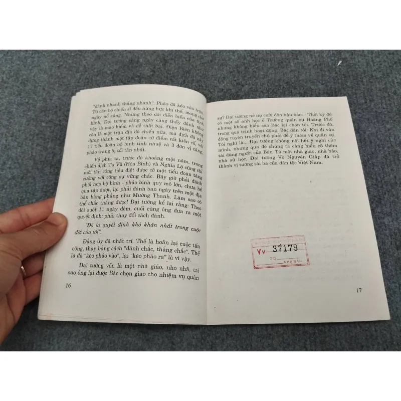 TÌNH CẢM BÁC HỒ VỚI CÁC TƯỚNG LĨNH 990641