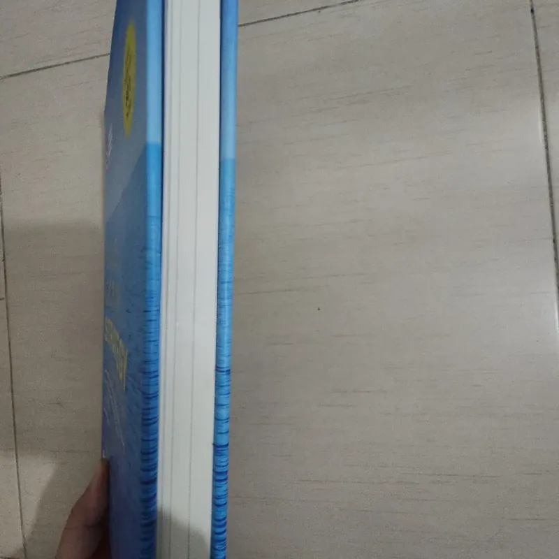 Sách Chiến lược đại dương xanh 715548