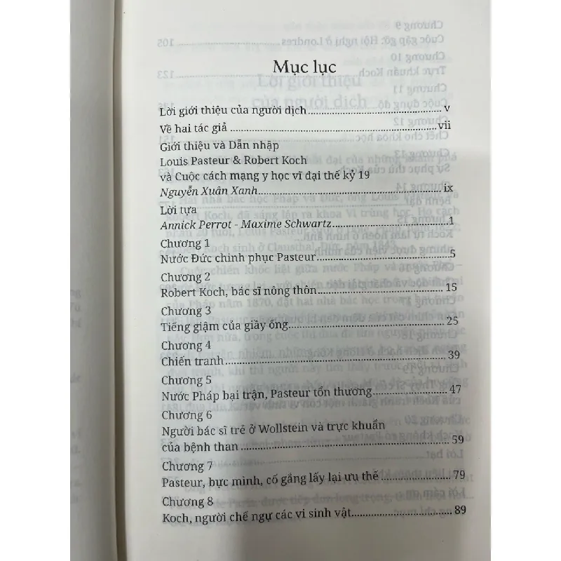Pasteur và Koch: cuộc đọ sức của những người khổng lồ trong thế giới vi sinh vật - Annick Perrot 714452