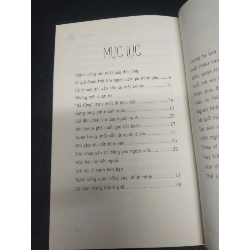 Tuổi trẻ chia đôi năm 2016 mới 80% bẩn ố nhẹ HCM2902 văn học 913394