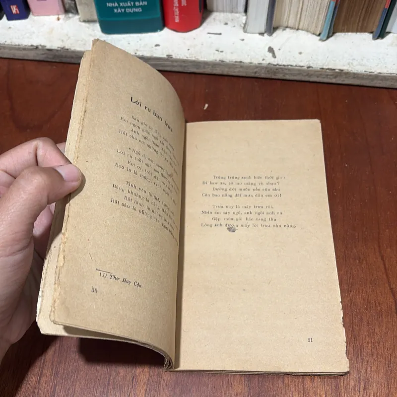 II Thơ: Đi Bên Mùa Thu - Nhiều Tác Giả - 1984 765055