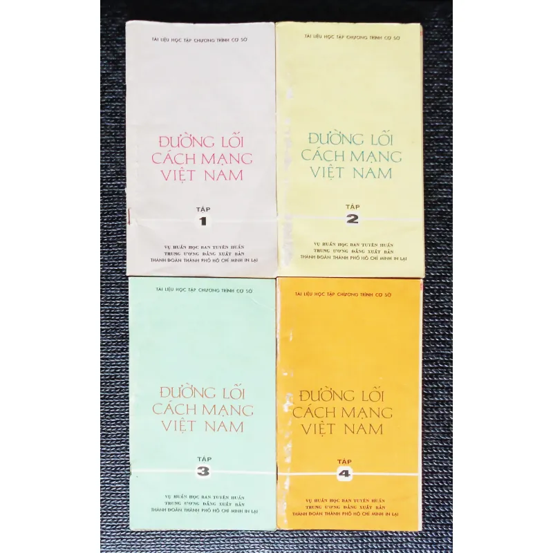 Lô 04 cuốn Đường lối Cách mạng Việt Nam (Tập 1+2+3+4) 562718