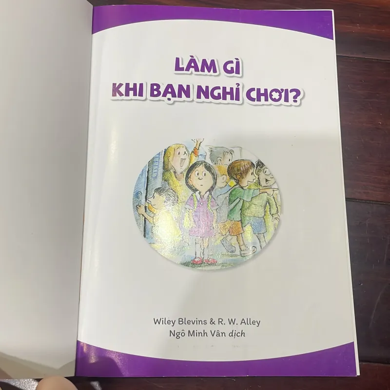 LÀM GÌ KHI BẠN NGHỈ CHƠI ? Hộp háo hức - sách song ngữ  1028164
