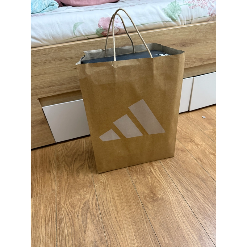giày adidas auth mới 100%, nguyên box, túi, tem. chưa sử dụng 445926