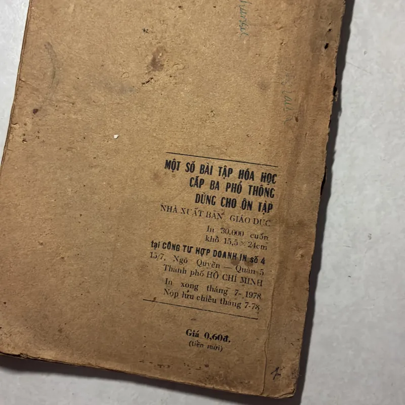 Một số bài tập hóa học cấp 3 phổ thông dùng cho ôn tập - 1978s 797136
