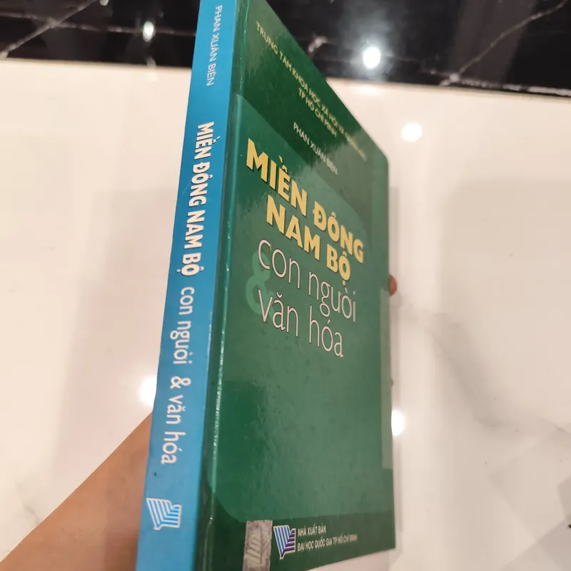 Miền Đông Nam Bộ: con người văn hóa 574918