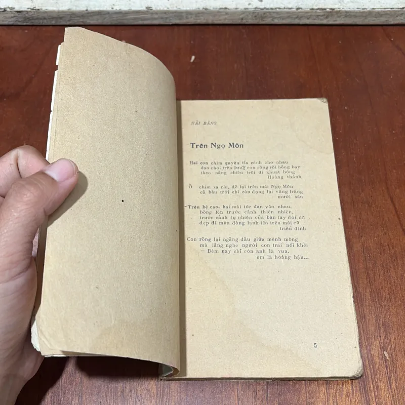 II Thơ: Đi Bên Mùa Thu - Nhiều Tác Giả - 1984 765055