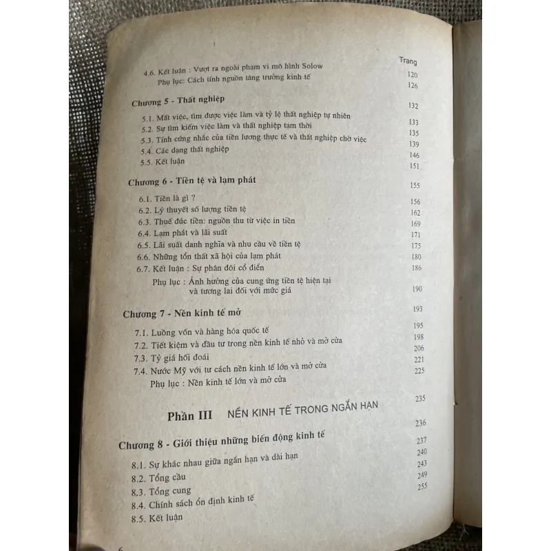 Kinh tế vi mô - N . GREGORY MANKIW- hơn 500 trang khổ lớn  960546