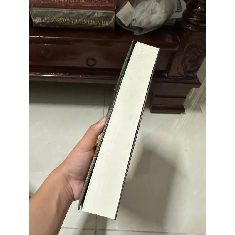 Cứu tinh vũ trụ - Victor Slipentrac (Bìa mềm) 689390