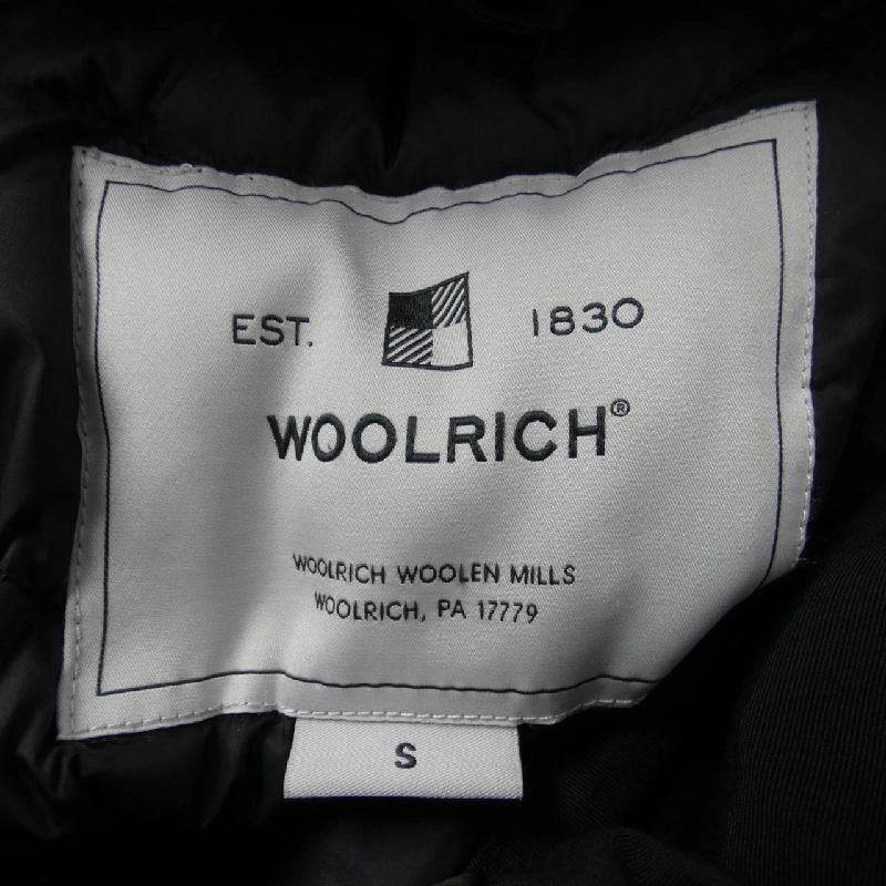 Áo khoác lông vũ WOOLRICH WOOLENMILLS 630030