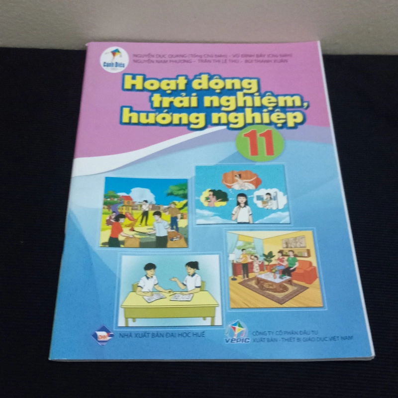 SGK Hoạt Động Trải Nghiệm Hướng Nghiệp-Cánh Diều 550869